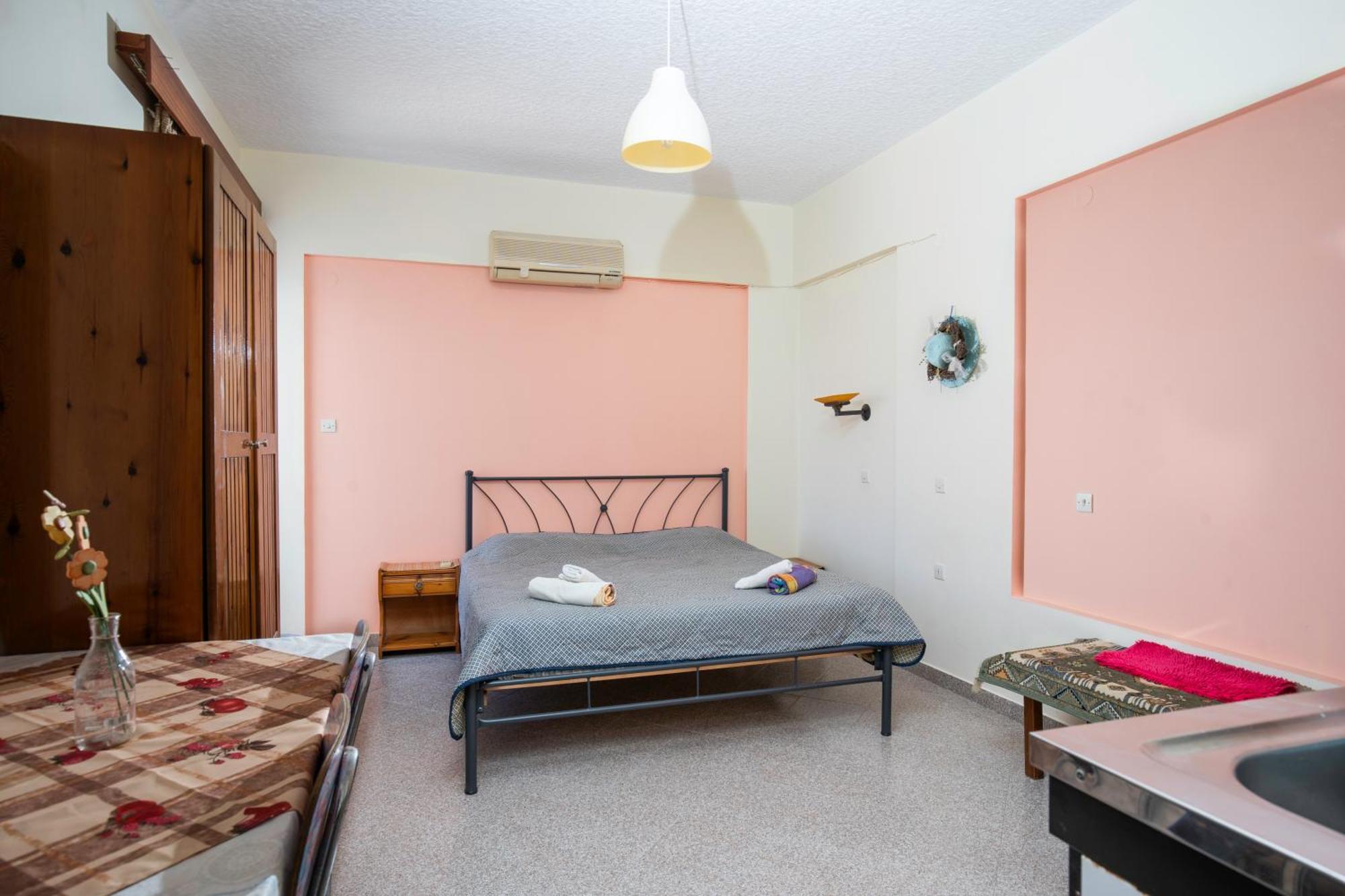 Cozy Archangelos Apartments With Private Parking Buitenkant foto